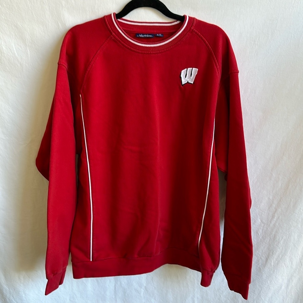 New Wave Wisconsin Badgers red sweatshirt, size XL